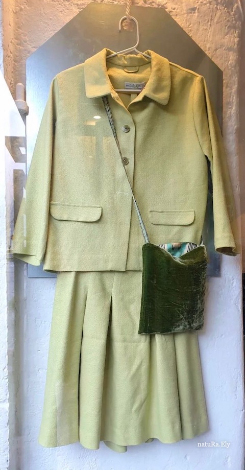 Verde mela — giacca e gonna in lino tinto, archivio natuRa.Ely