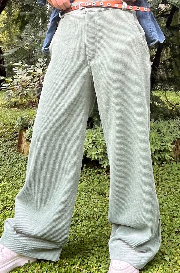 Salvia — pantalone in velluto a coste, archivio natuRa.Ely