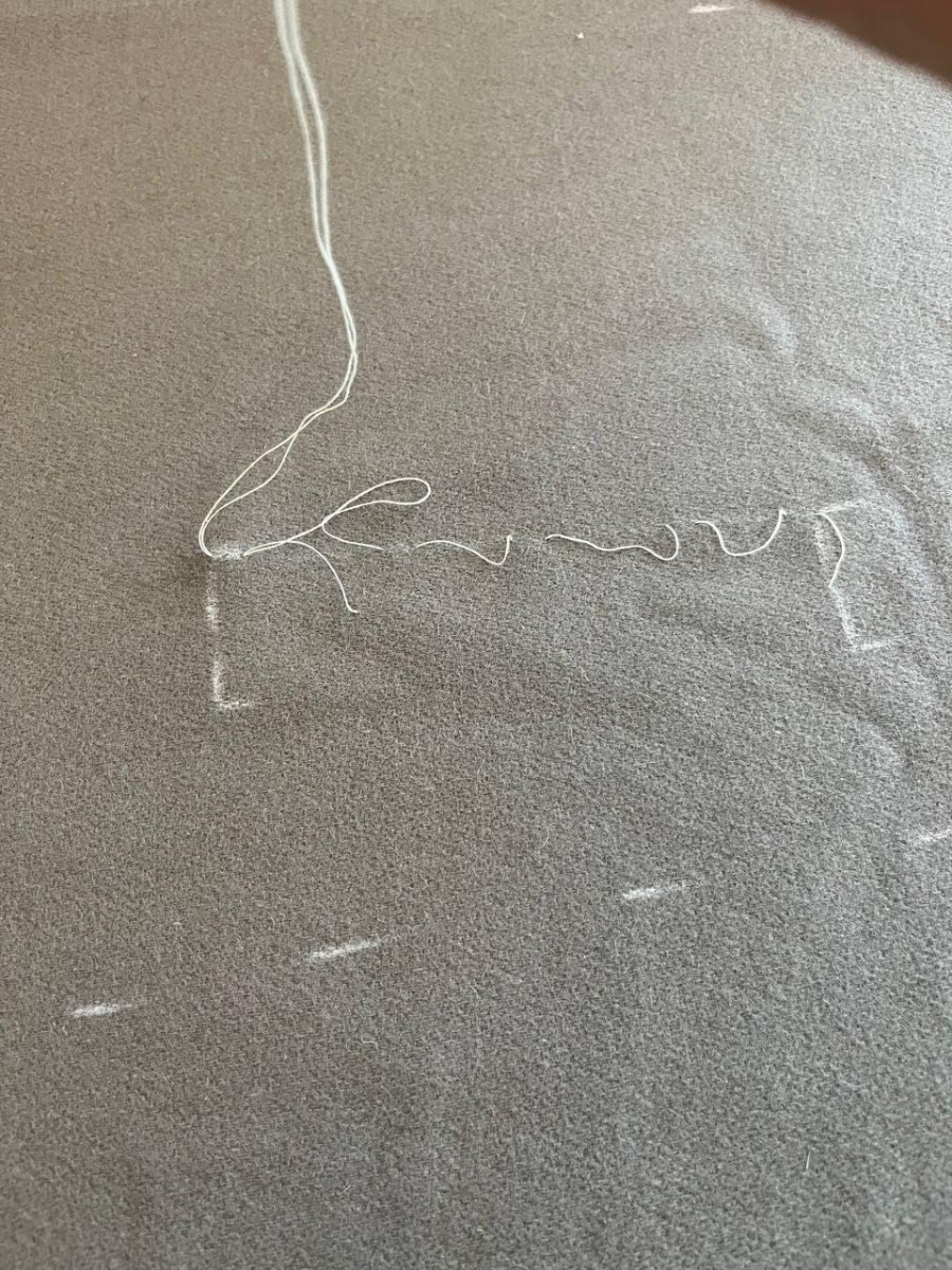 Viscose meets wool — Pelèr N° I, grey wool, cashmere and alpaca coat with standing collar, handmade in the natuRa.Ely atelier in Arco, Lake Garda